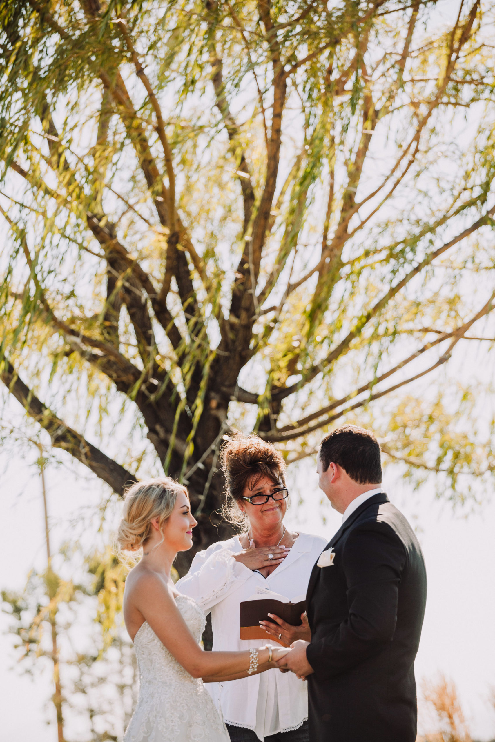dee-bar-ranch-bend-wedding-photographers-005-3