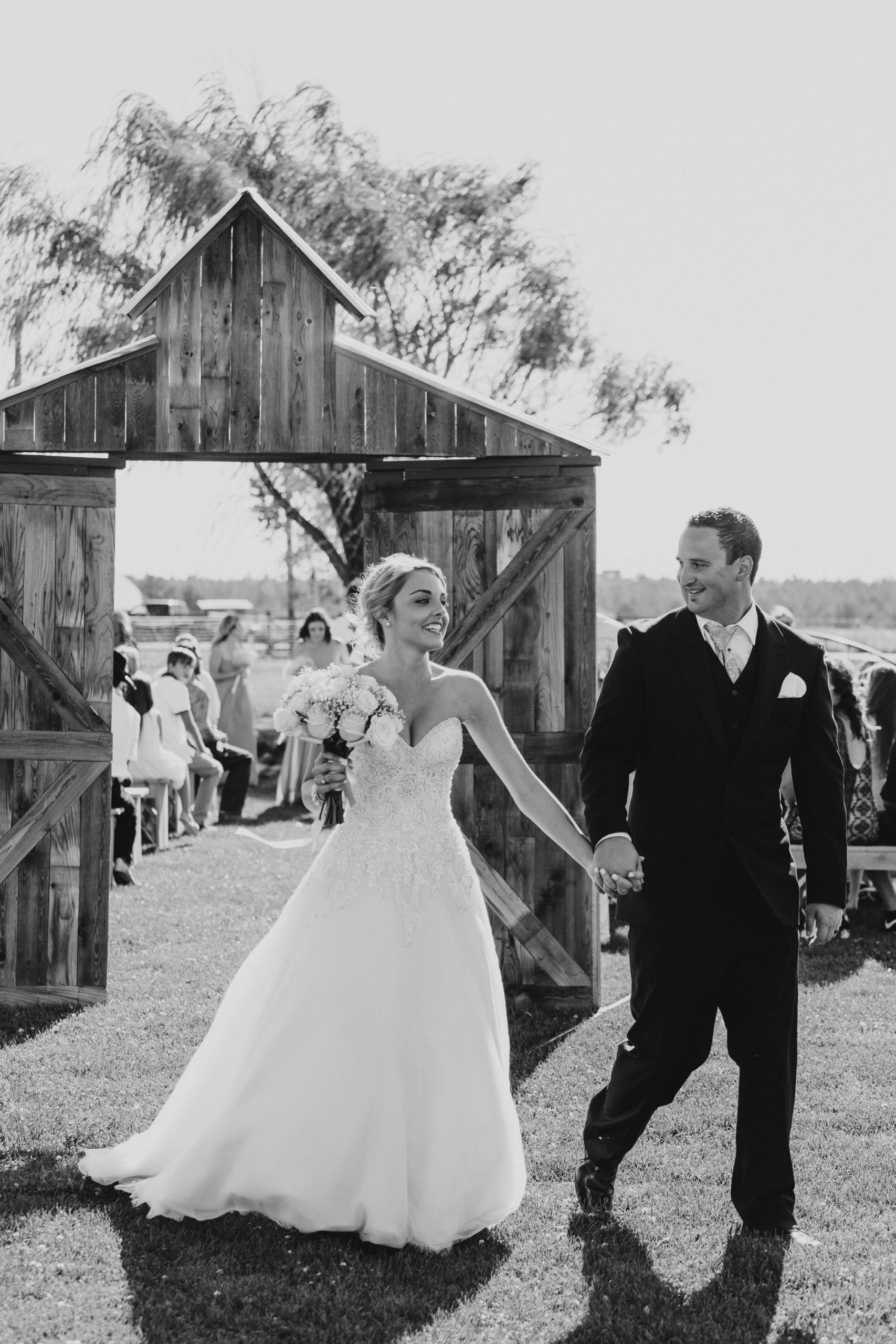 dee-bar-ranch-bend-wedding-photographers-007-3