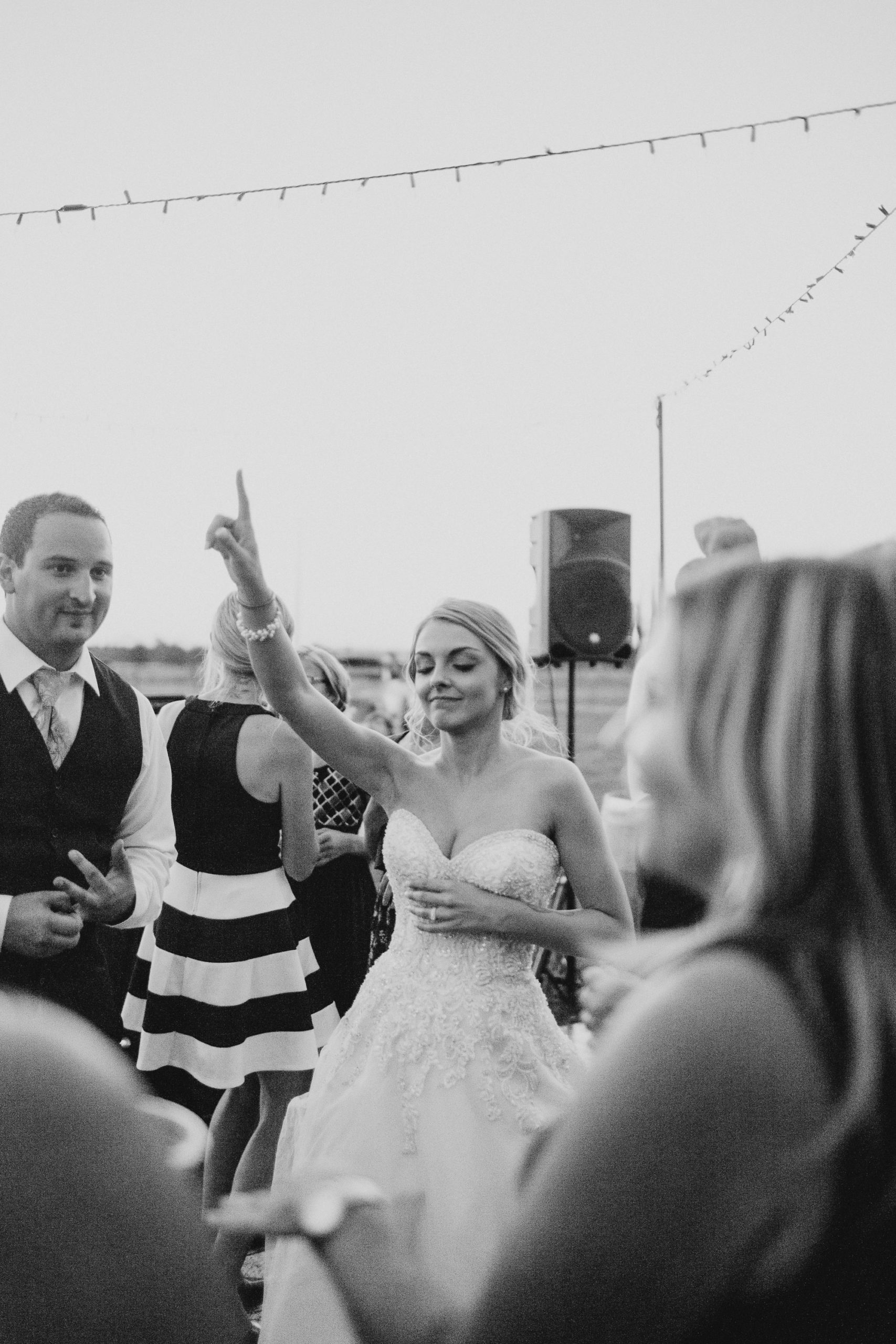 dee-bar-ranch-bend-wedding-photographers-011-3