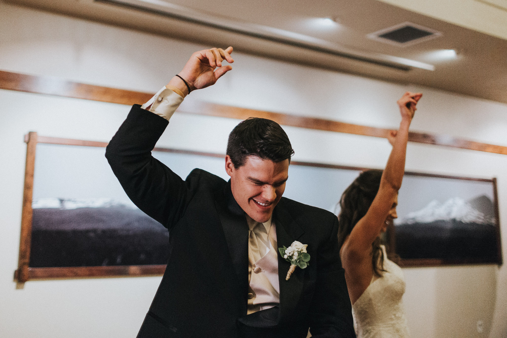 five-pine-lodge-wedding-photographer-068
