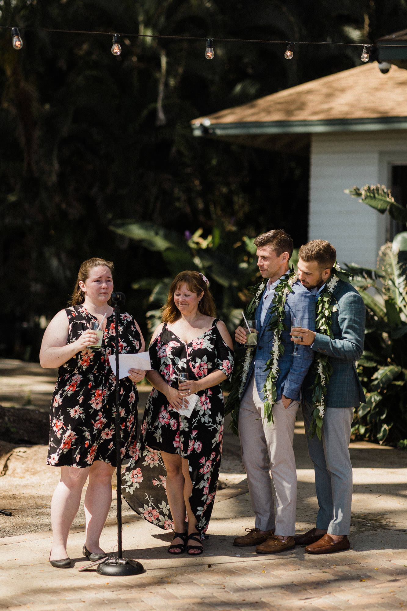 family-speeches-olowalu-wedding