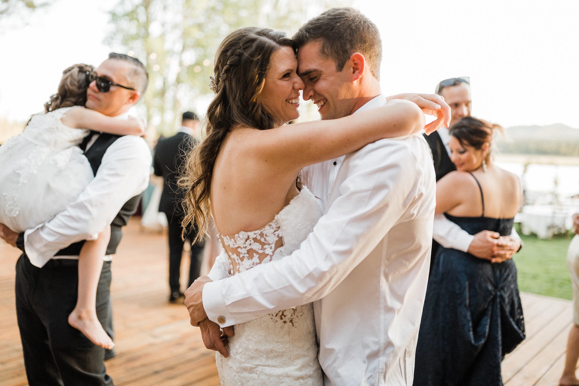 bride and groom slow dancing 